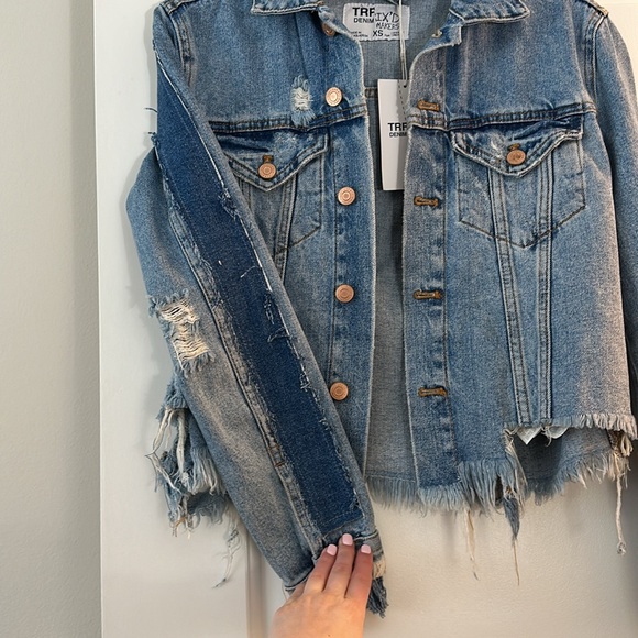 NWT Zara distressed denim jacket - Picture 4 of 7